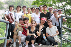 ���þƃ�Ů  ����ɽǰӢ���Sˬ