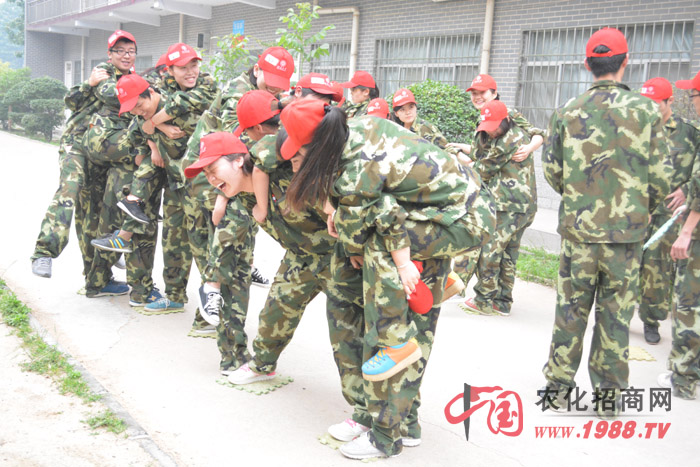 �M�Ɂ��R�d��һ��׌�҂��˽�F��ЈF�Y(ji��)���f(xi��)������������I�������Ҫ�Ե��Ŀ��