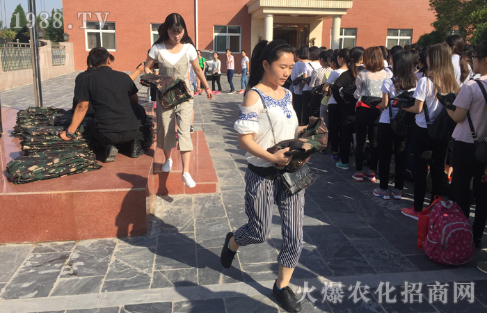 為了家庭、孩子、自己,我們必須全力以赴面對(duì)生活的挑戰(zhàn)!