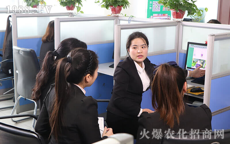 十年鑄劍,風(fēng)雨相伴