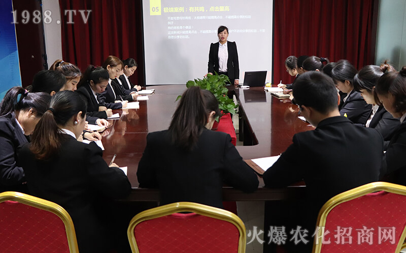 һ·�Є�(d��ng)��һ·�м�