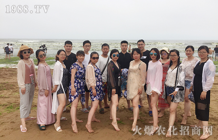 當朝氣蓬勃邂逅碧海藍天——火爆網(wǎng)青島之旅