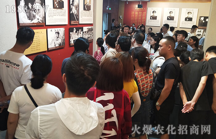 ���(y��ng)�tɫ֮������(ji��n)�س��ĉ�(m��ng)��