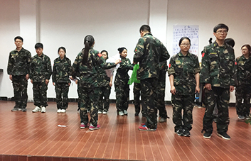 ���س��Z����Ը�����Լ��S�µđ��P�Z����