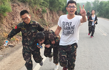 �](m��i)�б��˸��ߵ�ɽ���](m��i)�б��_���h(yu��n)��·��