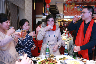 �𱬾W(w��ng)�����c�k������Ů���Ԓδ��(l��i)��