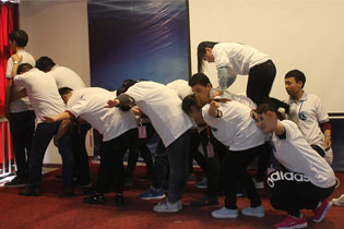 �𱬾W(w��ng)�F(tu��n)�(du��)�����Ӗ(x��n)�I(y��ng)�L(f��ng)��չʾ��վ�ھ��˵ļ�������(hu��)���ĸ��h(yu��n)��