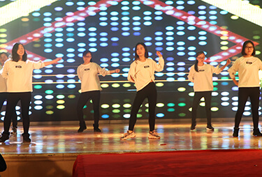 ��һ�ӵĻ𱬷����ഺ���衶cilicili������һ��high